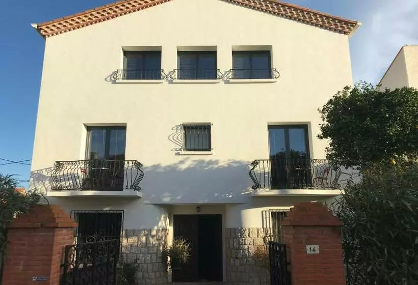 Majatalo La Casa Sanills