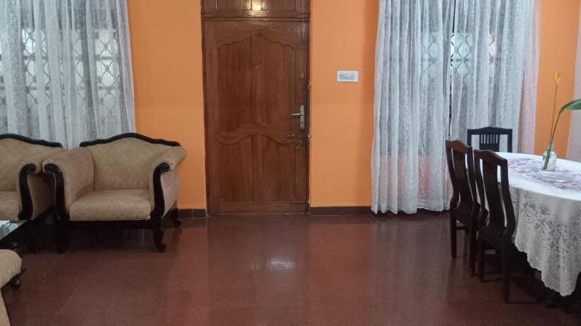 פנסיון Shalom Guest House