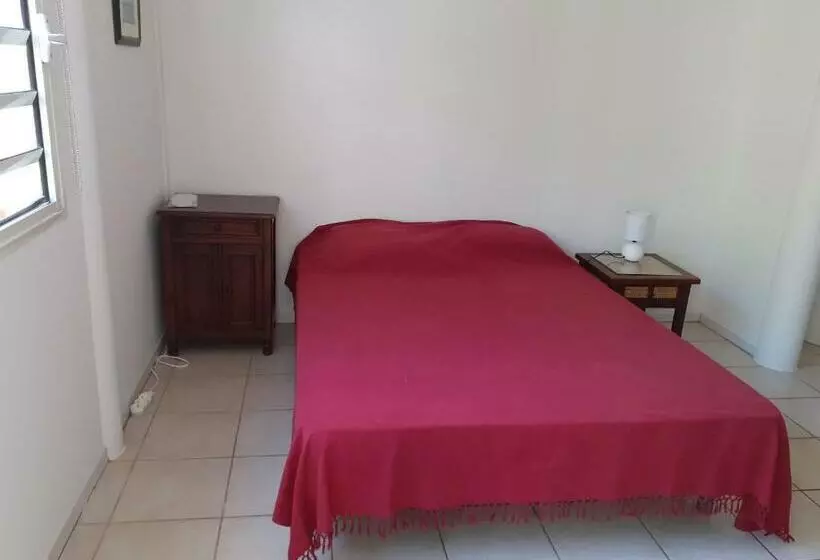 تختخواب و صبحانه Chez Françoise