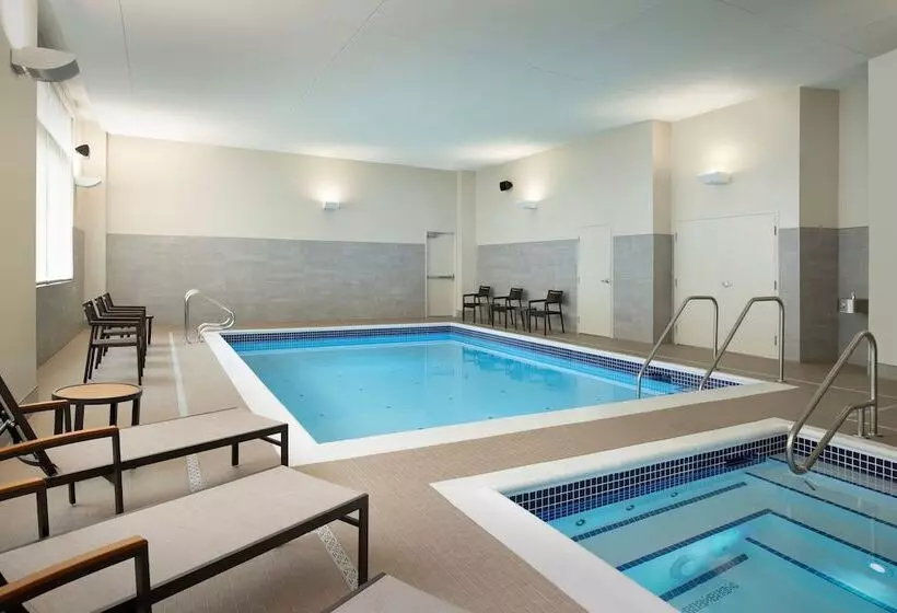 Hotelli Courtyard By Marriott Nanaimo