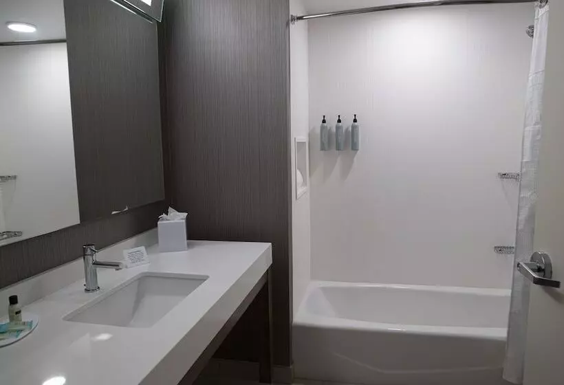 Hotelli Courtyard By Marriott Nanaimo