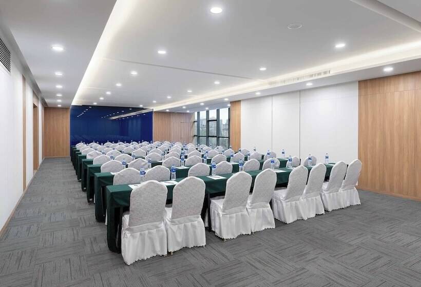 ホテル Holiday Inn Express Kunming Panlong, An Ihg