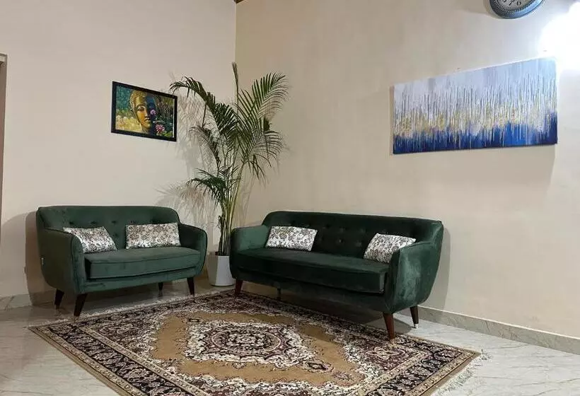 Hotel Rustic Village Farmhouse