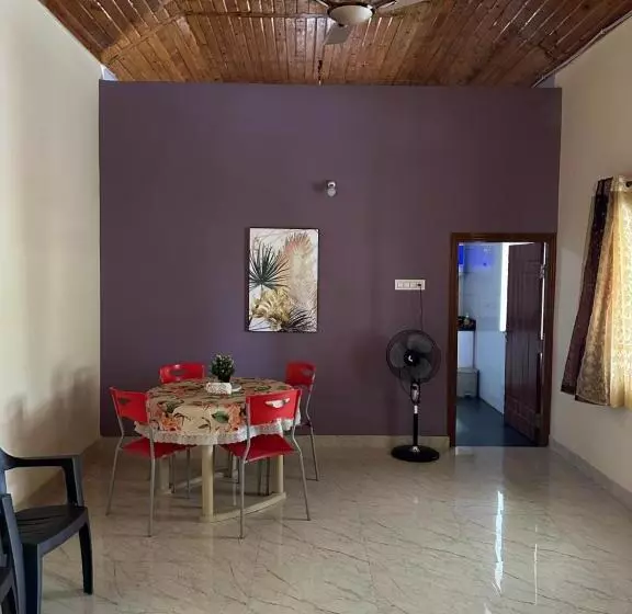 Hotel Rustic Village Farmhouse