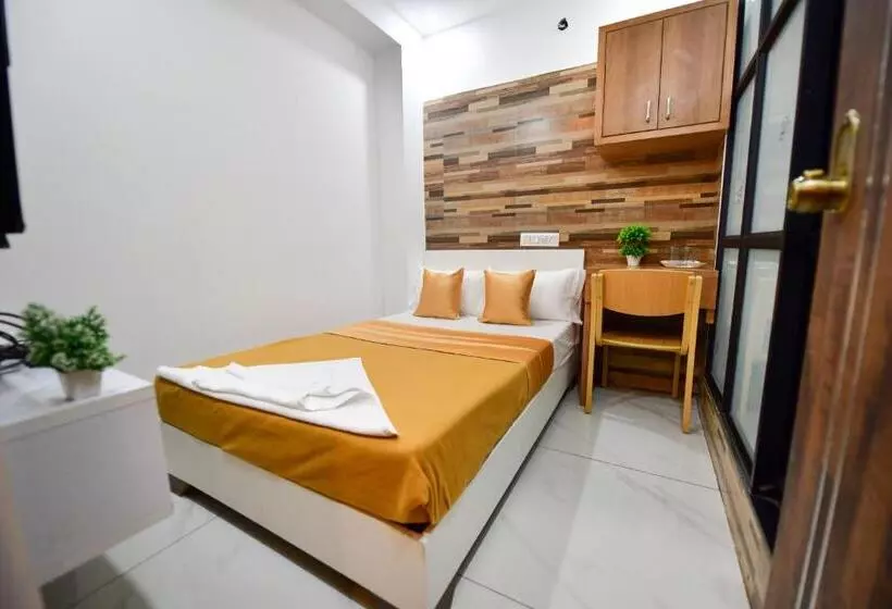 Hotel Surya Lodge