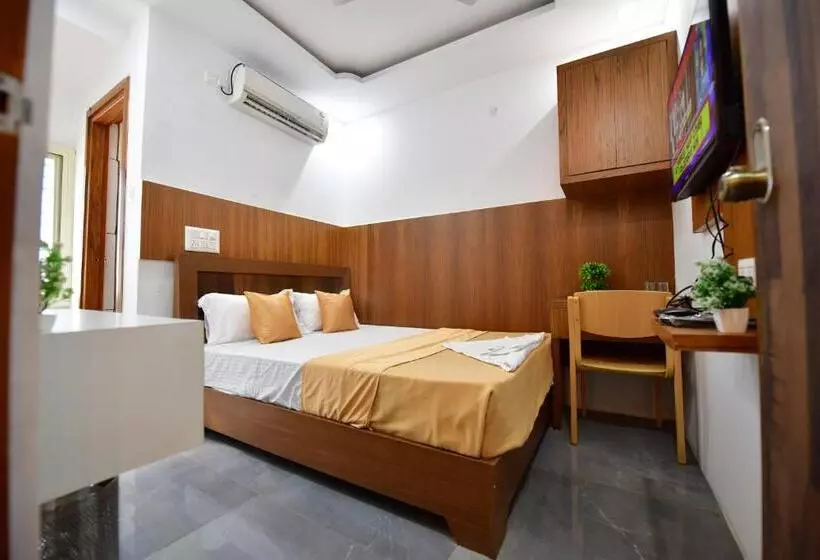 Hotel Surya Lodge