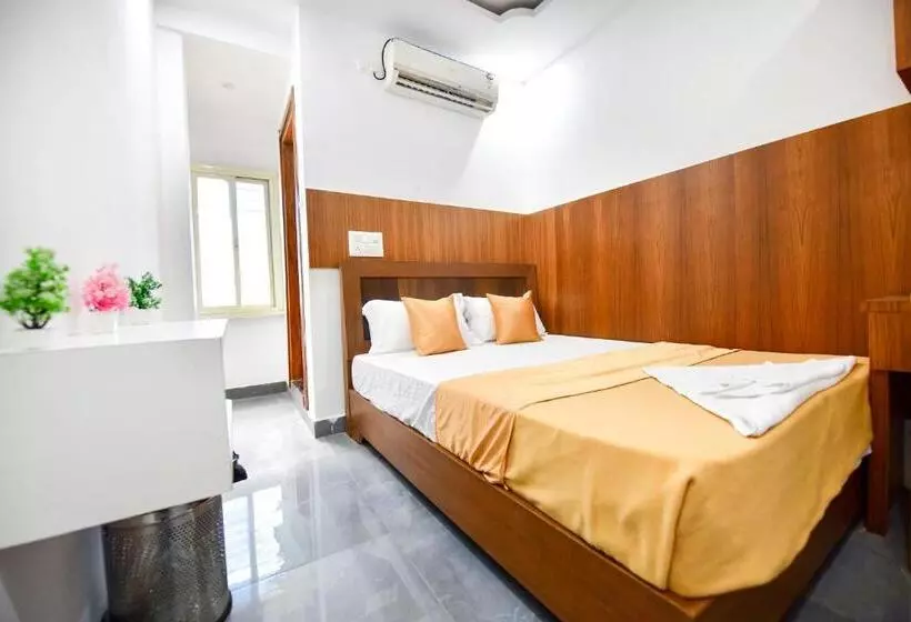 Hotel Surya Lodge