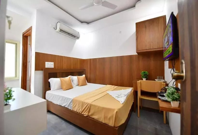 Hotel Surya Lodge