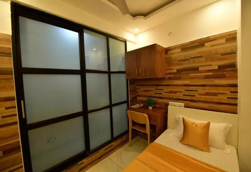 Hotel Surya Lodge