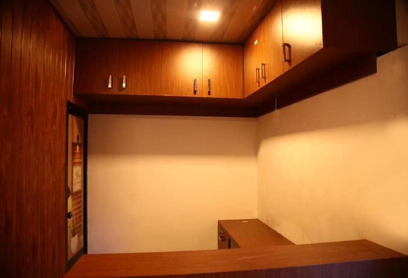 בית מלון כפרי Thekkady Travel Rooms