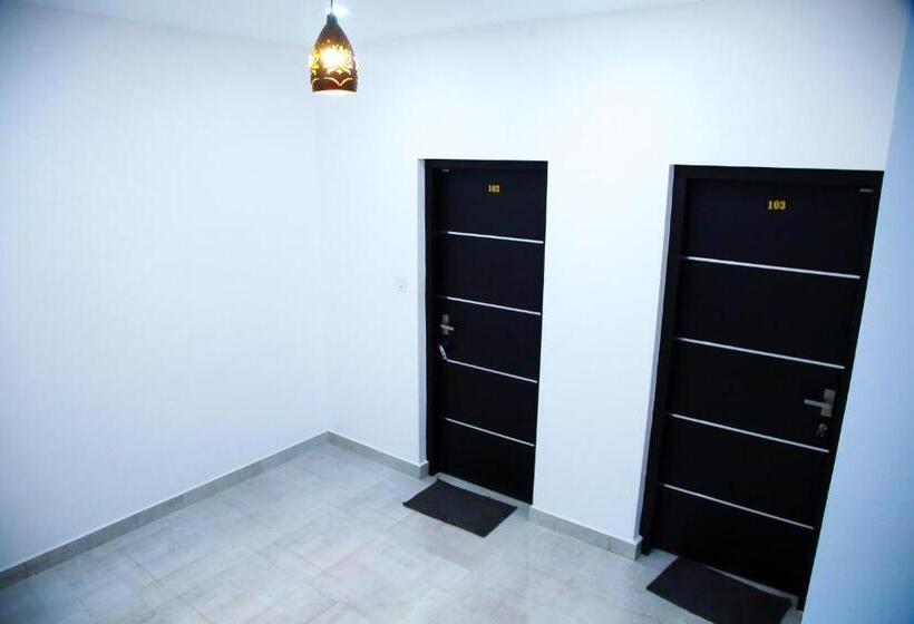 בית מלון כפרי Thekkady Travel Rooms