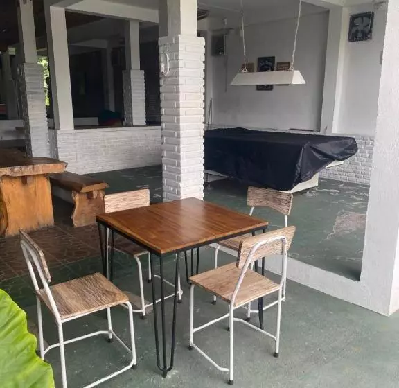 Paca S Reggae Bar & Hostel