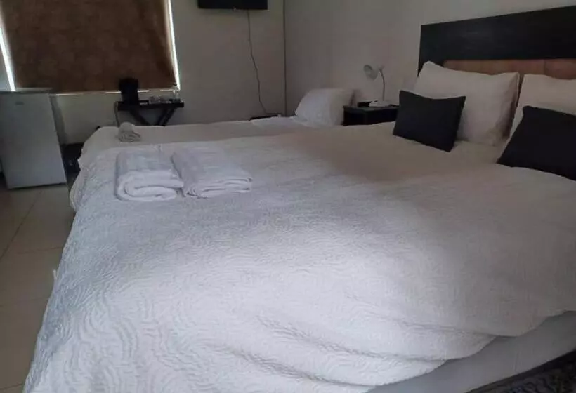 پانسیون Carlo S Boutique Guesthouse