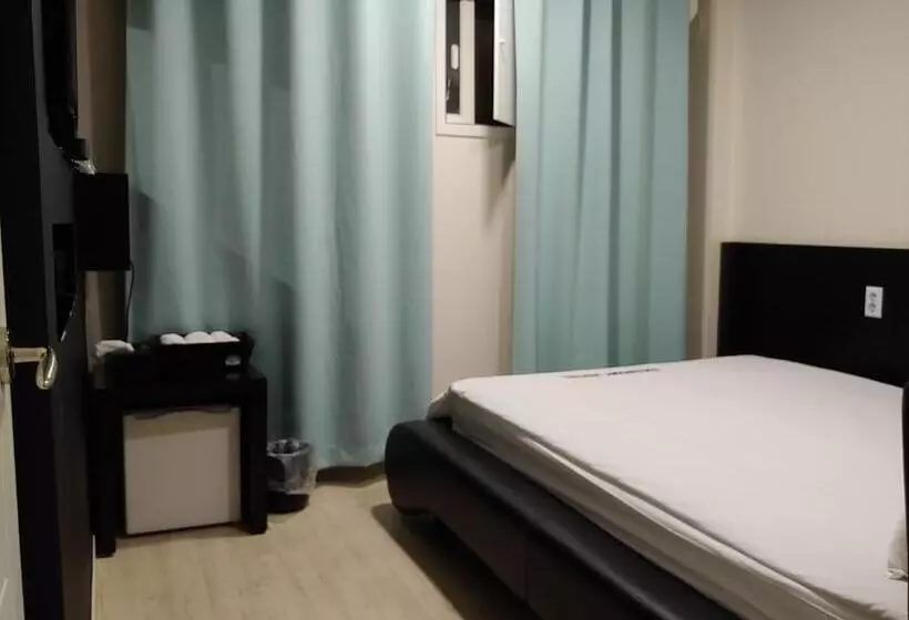 ペンション Korea Guesthouse