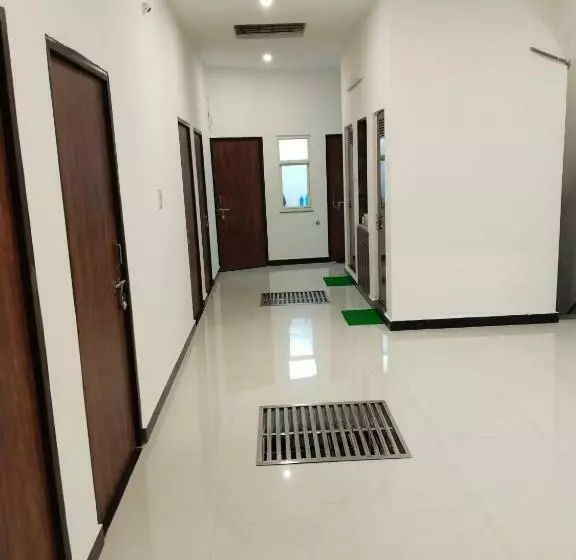 ペンション Shivalaya Residency