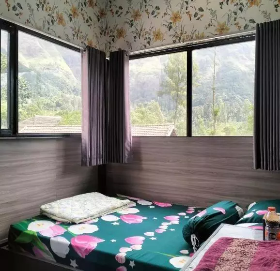 Pensió Villa Paiton Bromo