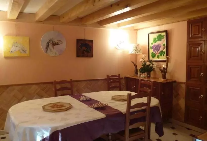 ベッドアンドブレックファースト Chambres D Hôtes De La Templerie Moulin