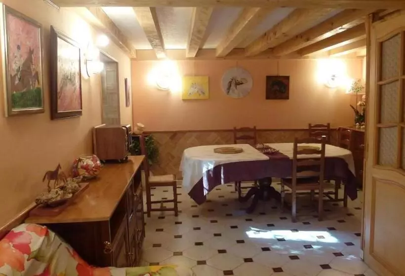 ベッドアンドブレックファースト Chambres D Hôtes De La Templerie Moulin