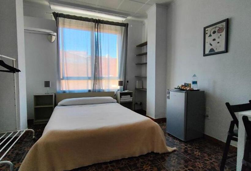 مبيت وإفطار Pensión Benavente Ap 7 3min Coche Playa 5 Min Self Check In 24h