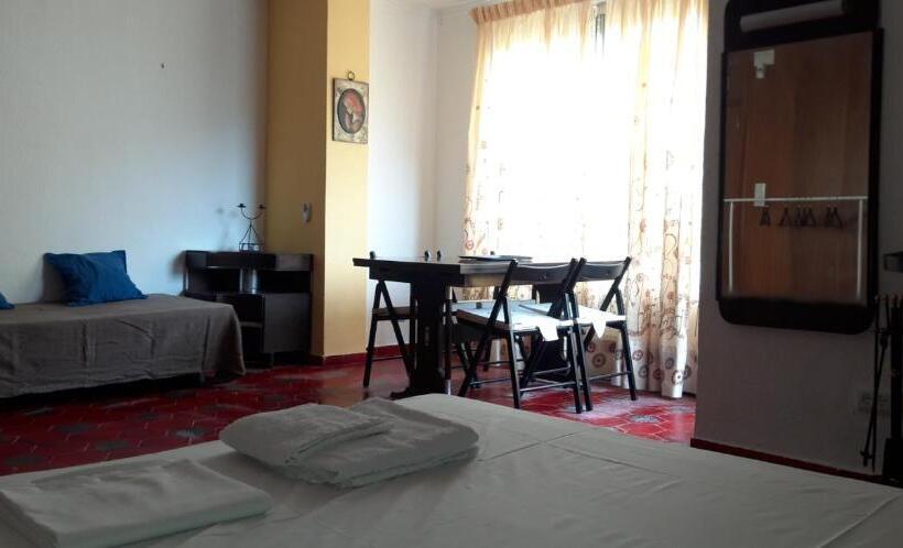 مبيت وإفطار Pensión Benavente Ap 7 3min Coche Playa 5 Min Self Check In 24h