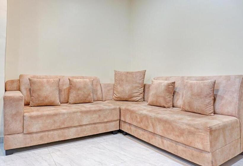 Hotelli Collection O Rahul Executive & Lodging