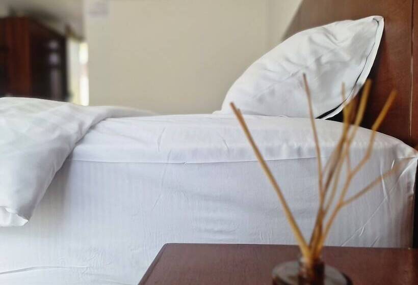 هتل Diana Pool Access Phuket