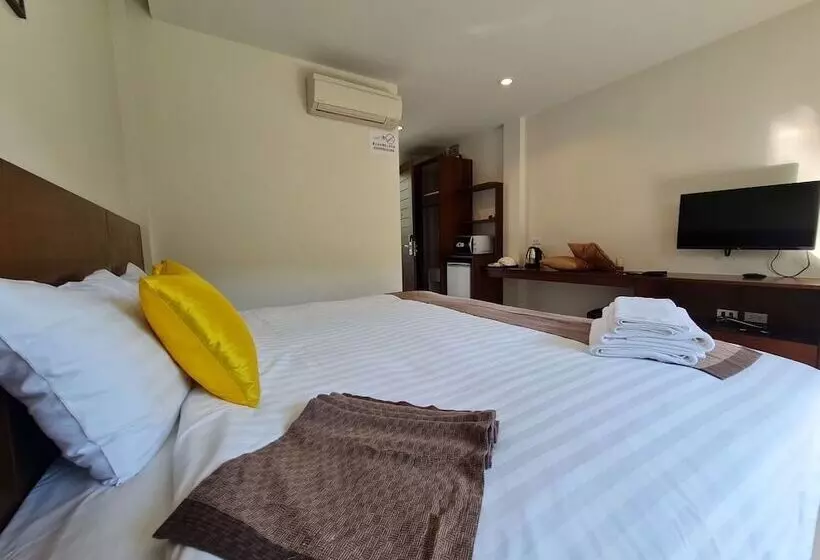 Hotelli Diana Pool Access Phuket