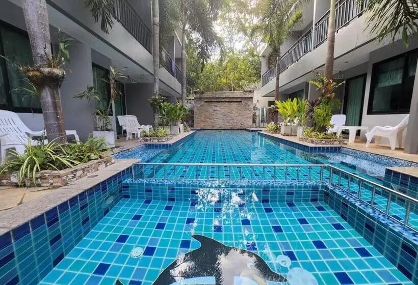 Hotelli Diana Pool Access Phuket