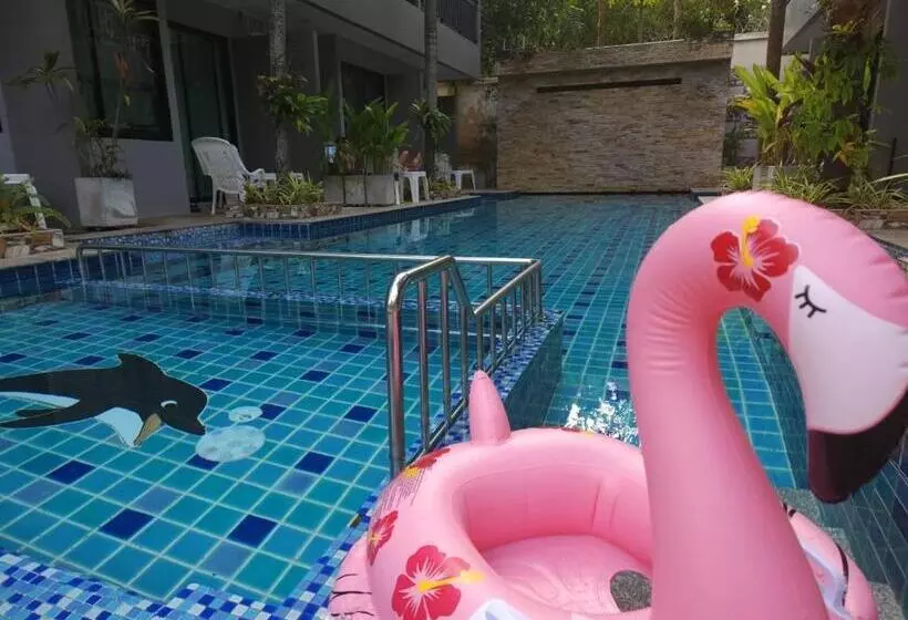 Hotelli Diana Pool Access Phuket