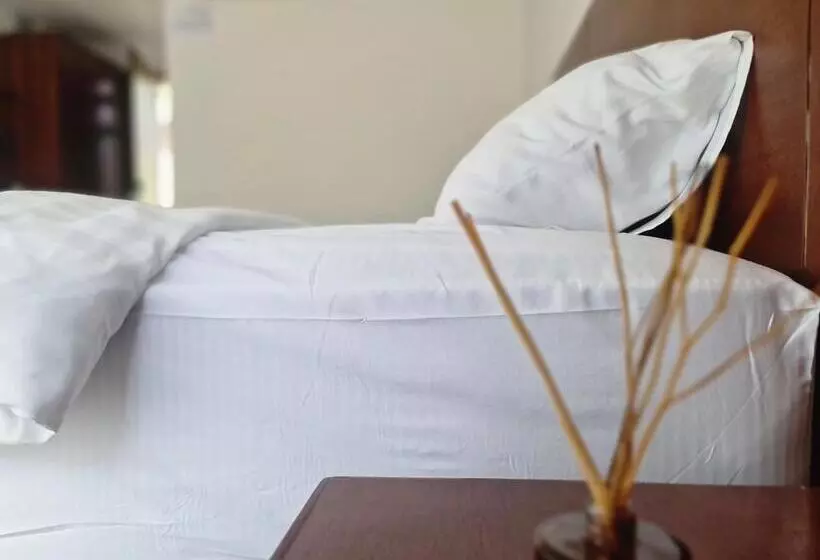 Hotelli Diana Pool Access Phuket