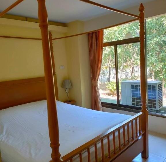 هتل โรงแรมมูนแอนด์ซัน Moon And Sun