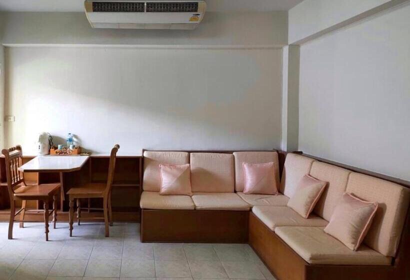 هتل โรงแรมมูนแอนด์ซัน Moon And Sun