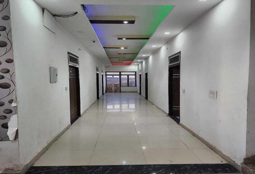 فندق Pop 80681b   City Palace