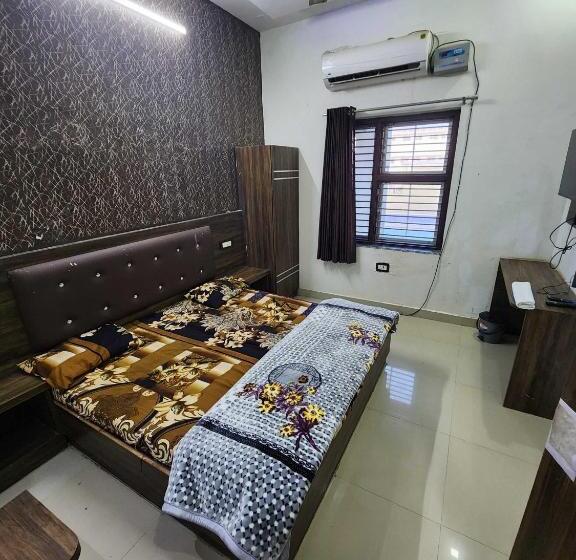 فندق Pop 80681b   City Palace