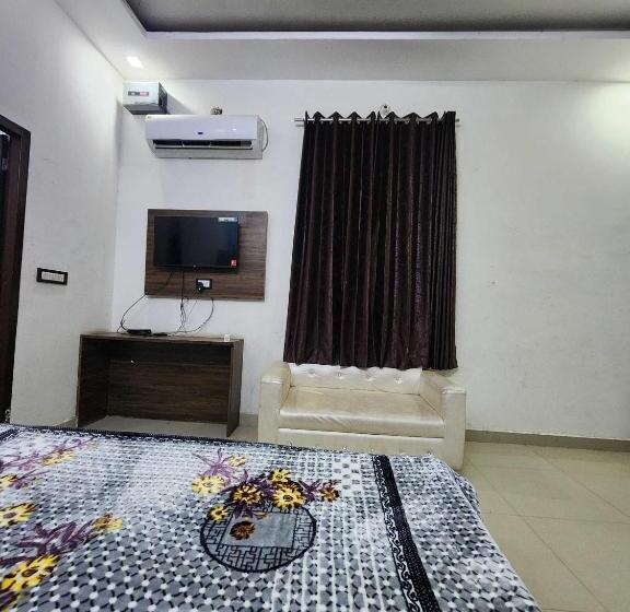 فندق Pop 80681b   City Palace