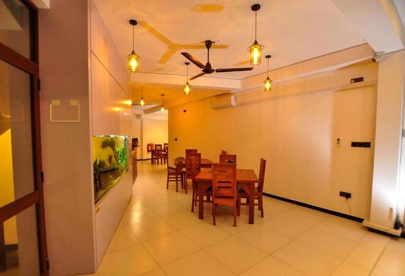 Sachinro Hotel Mirissa