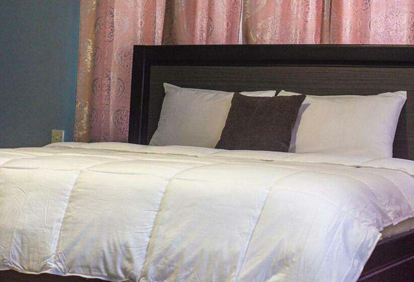 פנסיון Afranasa Inn