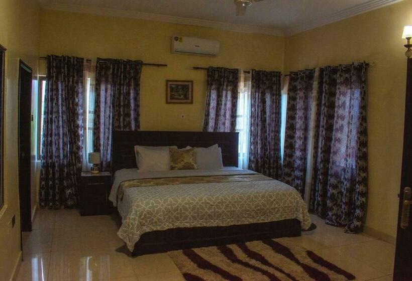 פנסיון Afranasa Inn