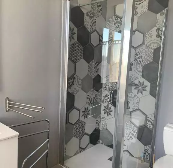 Majatalo Aux Portes Des Iles