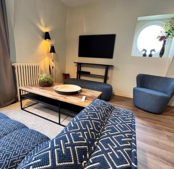 پانسیون Duplex Avenue Royale