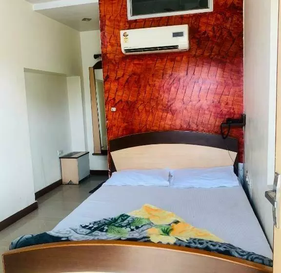 Pension Kalyan Guest House