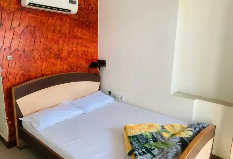 Pension Kalyan Guest House