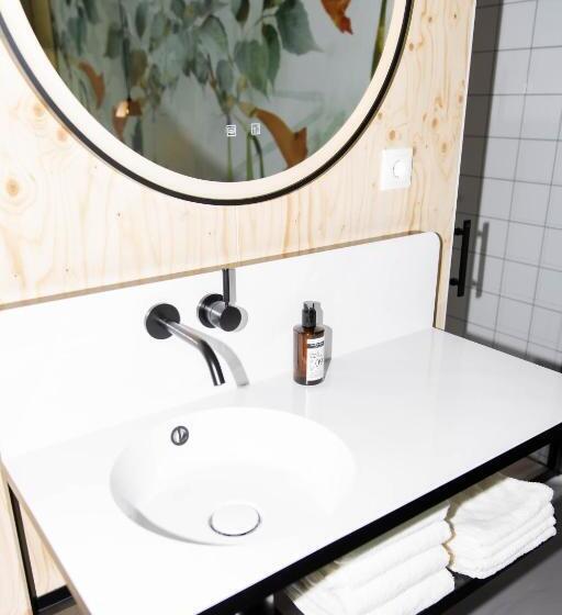 Hotel Moloko Just A Room Sleep&shower Digital Key By Sms