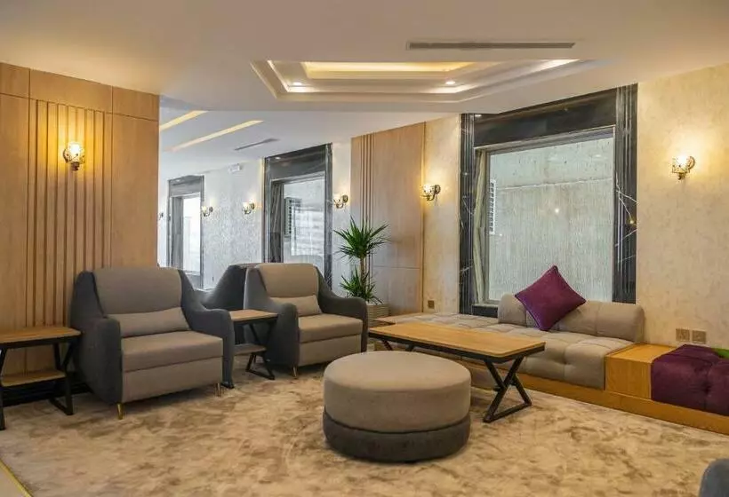 Hotelli Diamond Corners