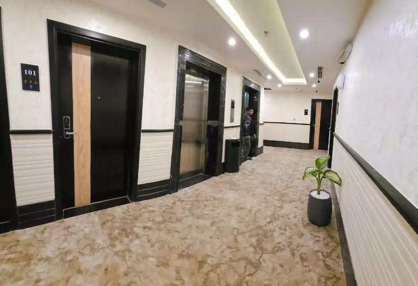 Hotelli Diamond Corners