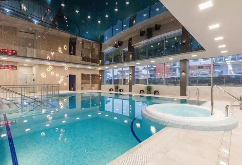 Apartament Holiday 8/25