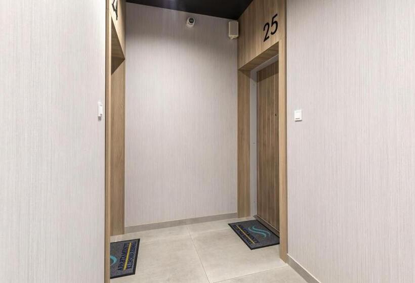 Apartament Holiday 8/25