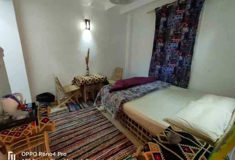 تختخواب و صبحانه A&s House