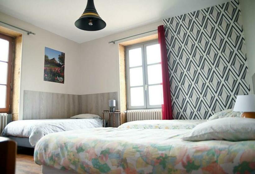 تختخواب و صبحانه La Grange Du Bois