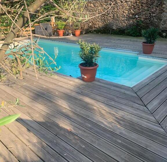 민박 La Voûte Du Pilat & Options Spa, Massage